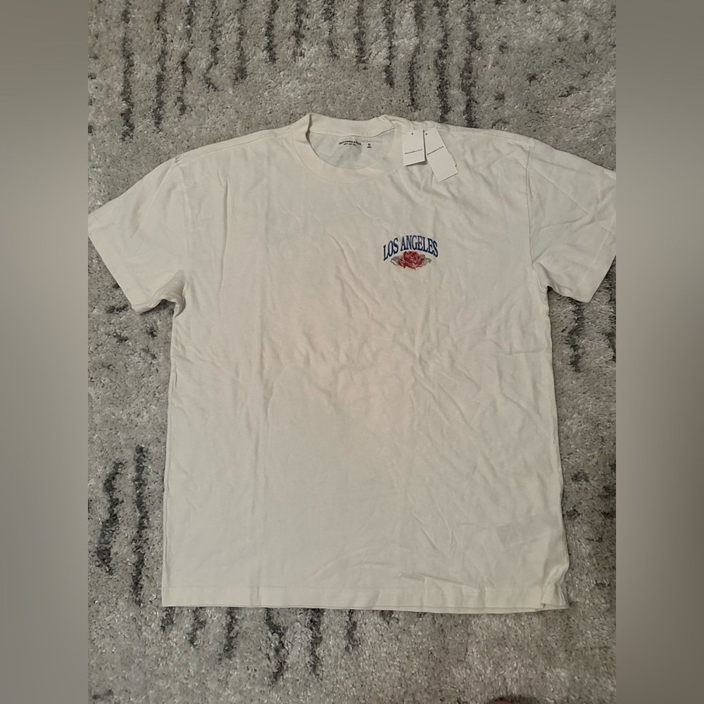 Abercrombie los angeles graphic tshirt - XL new with tags
